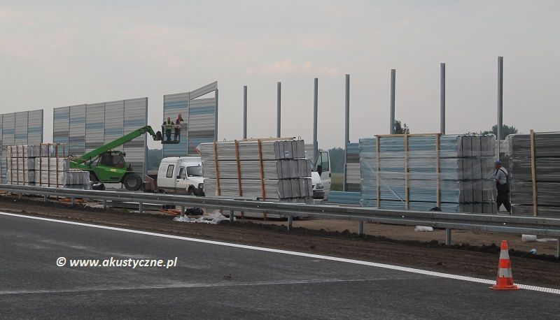 Montaż paneli akustycznych