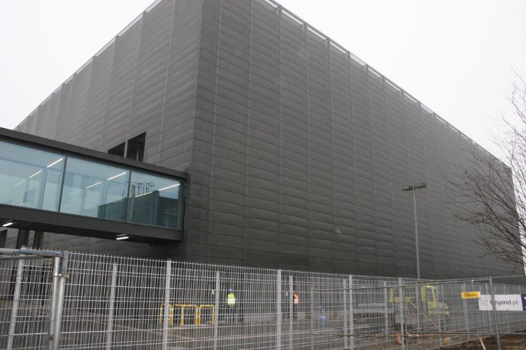 Obudowa akustyczna elewacji Beyond Data Center Poznań