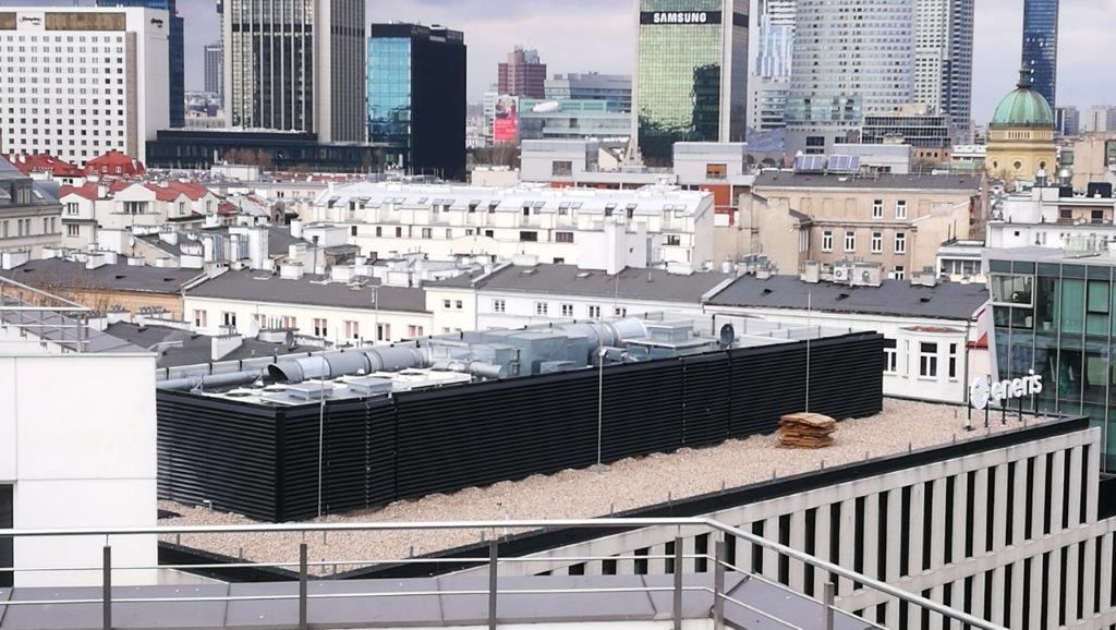 Obudowa akustyczna na dachu Hala Koszyki Warszawa