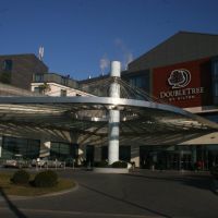 Obudowa akustyczna na dachu DoubleTree by Hilton Hotel & Conference Centre