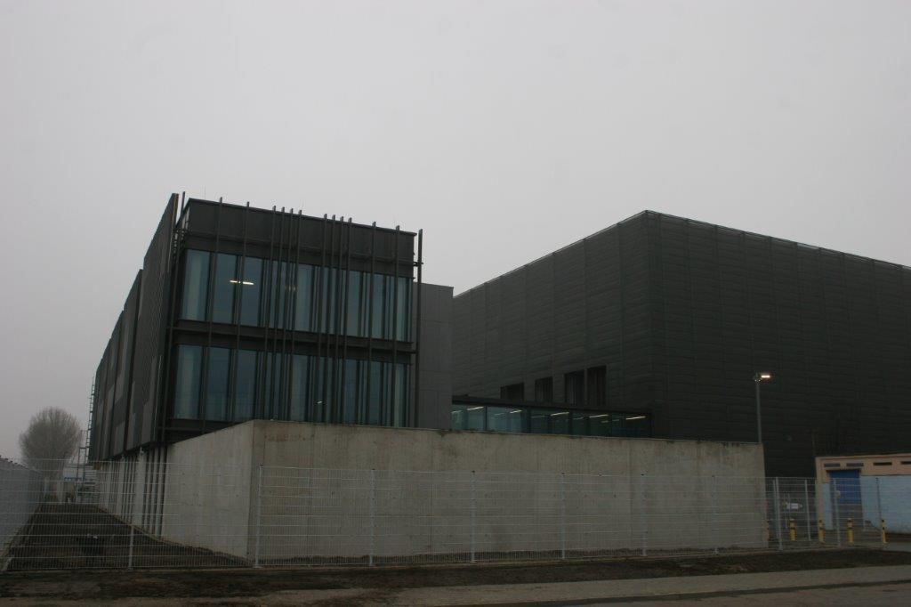 Obudowa akustyczna elewacji Beyond Data Center Poznań