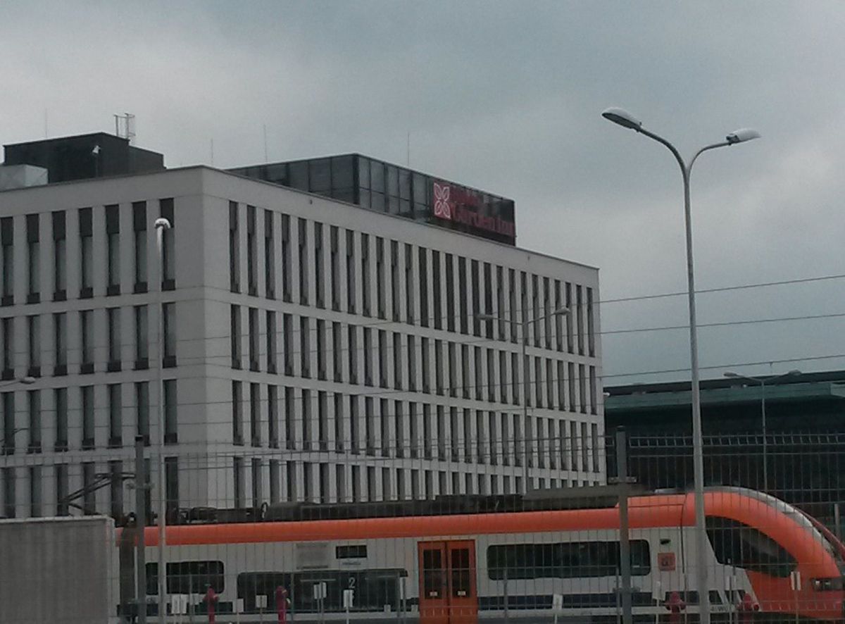 Obudowa akustyczna na dachu Hotel Hilton Balice
