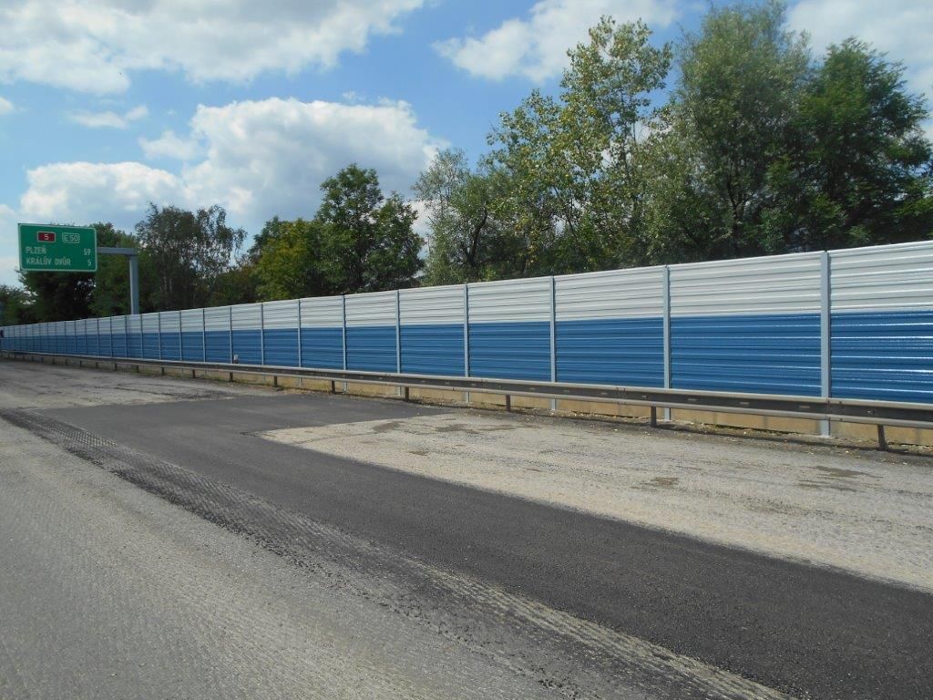 Ekrany akustyczne autostrada D5 Králův Dvůr