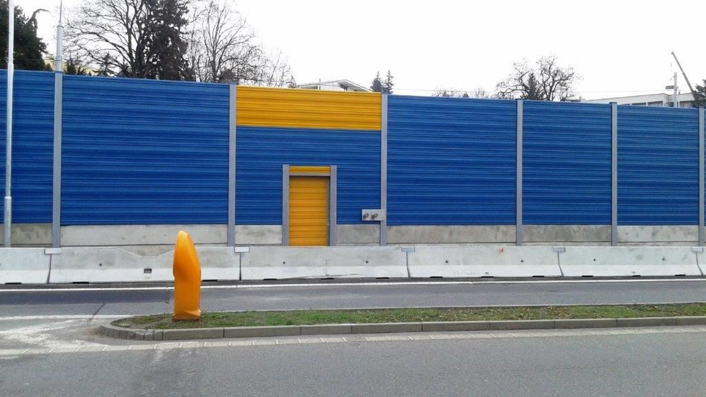 Drzwi do ekranów akustycznych