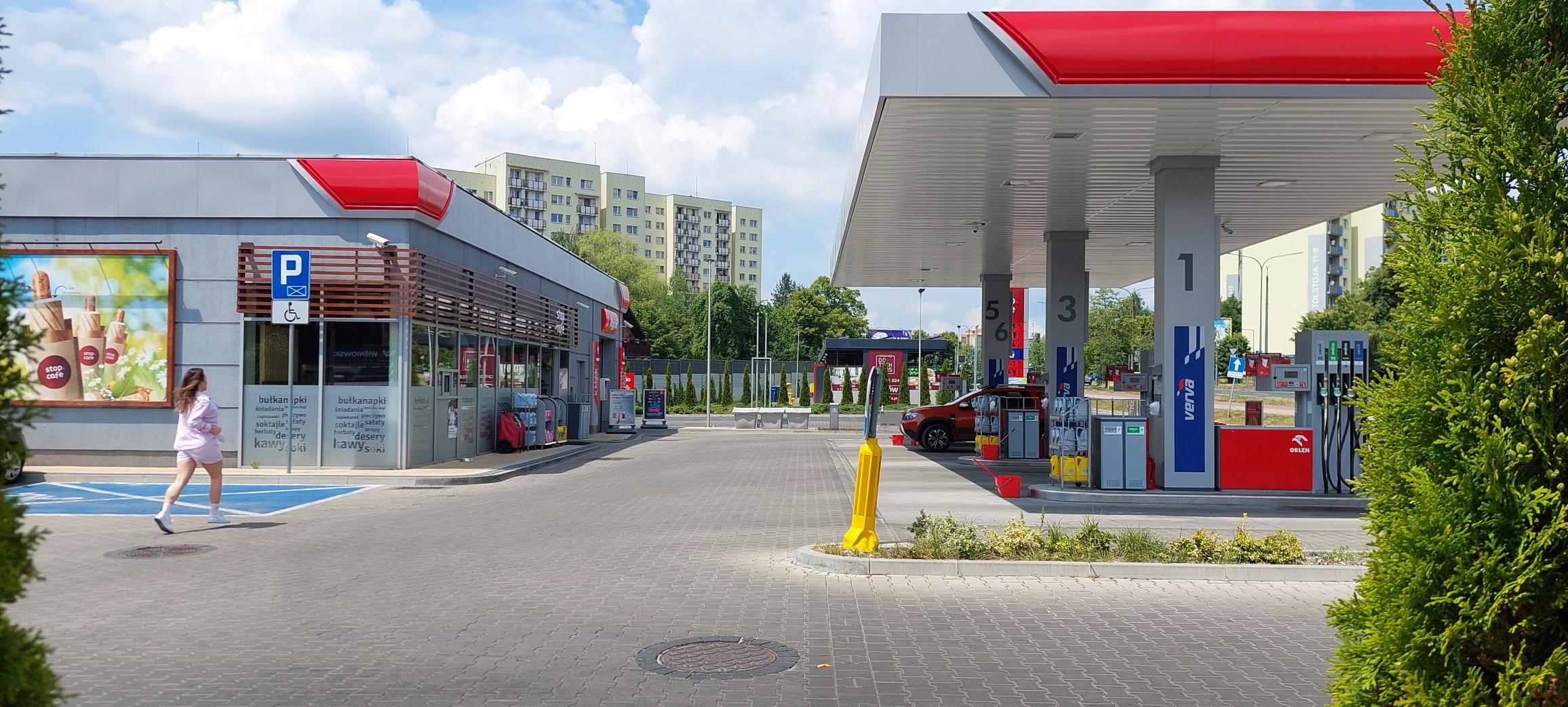 Ogrodzenie akustyczne myjnia bezobsługowa na stacji benzynowej Tychy