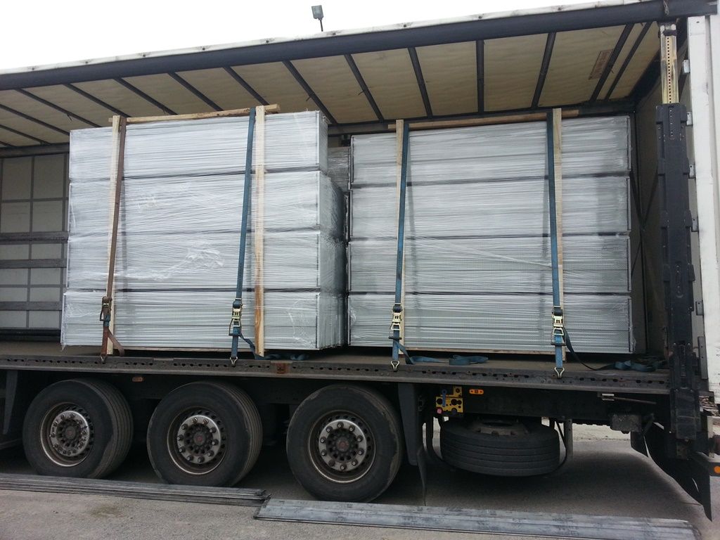 Załadunek, transport , pakowanie paneli Budan