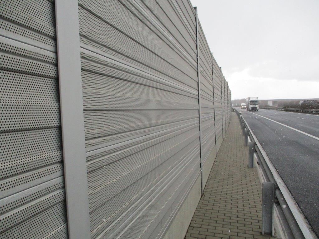 Ekrany akustyczne autostrada D8 Rochov