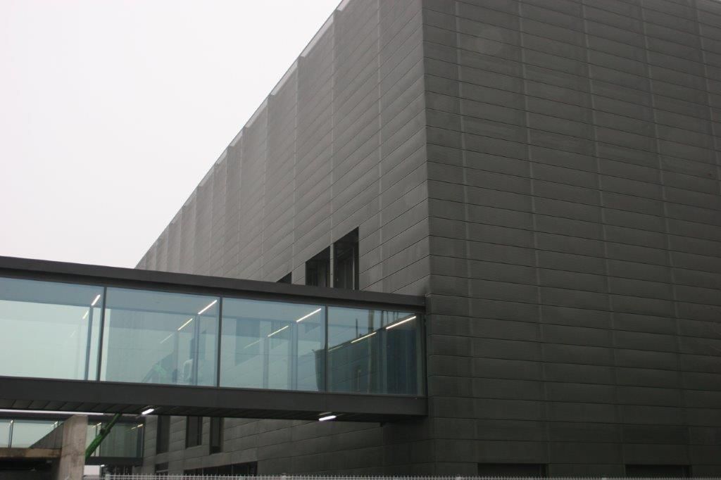 Obudowa akustyczna elewacji Beyond Data Center Poznań